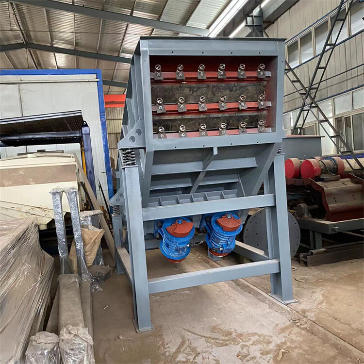 耐火材料篩分設(shè)備電動(dòng)型概率篩直線(xiàn)振動(dòng)篩制造